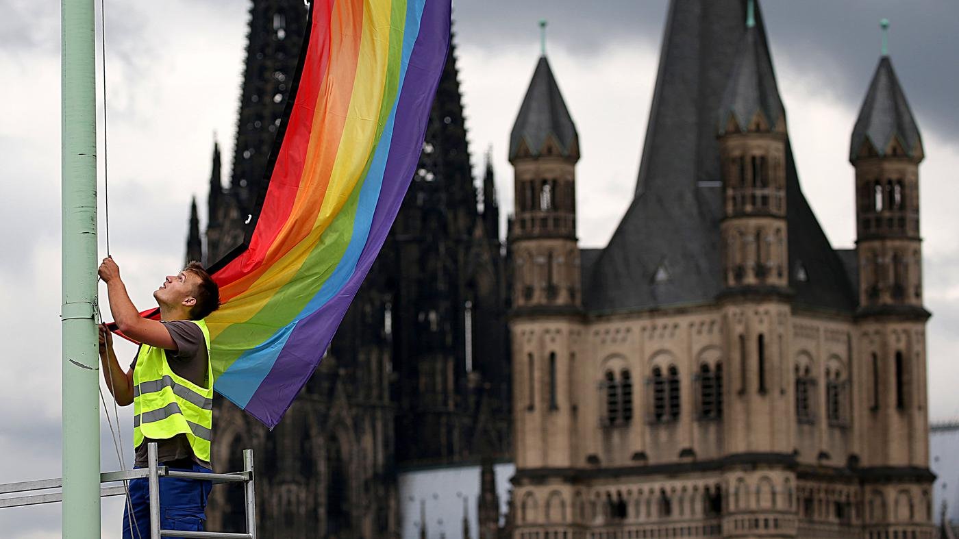 Segnung gleichgeschlechtlicher Paare: Katholische Kirche geht weiteren Schritt