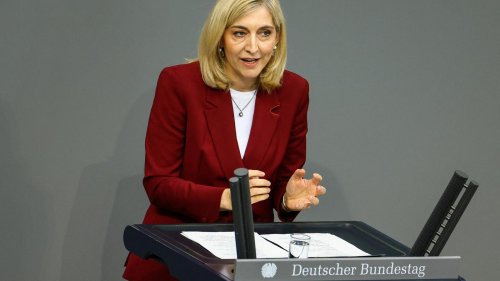 „Dramatische Lage“: Gesundheitsministerin Warken will Notpaket für Krankenversicherung