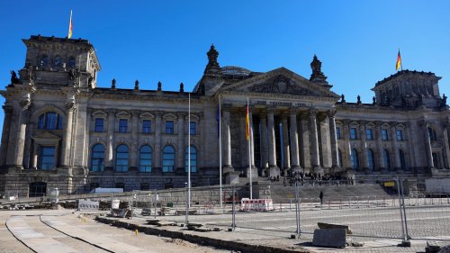 Der Bundestag schottet sich ab: Sicherheitsgraben und Stahlgitter im Berliner Regierungsviertel
