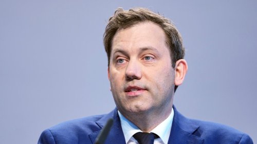 SPD-Chef Klingbeil drängt auf Rentenreform: „Oder es kommen diejenigen, die mit Kettensägen den Sozialstaat zerstören wollen“