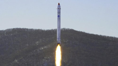Rakete stürzte ins Meer: Nordkorea räumt misslungenen Start eines Aufklärungssatelliten ein