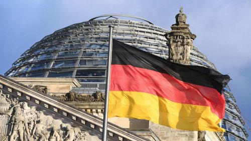 Finanzen: Weichenstellung für Merz: Entscheidung über Milliarden-Paket