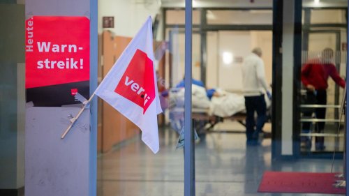 „Hohe Streikbeteiligung“: Verdi fordert Berlins landeseigene Kliniken auf, OPs zu verschieben