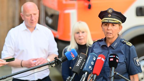 Gewaltausbrüche: Drei schwer verletzte Polizisten - Präsidentin bestürzt