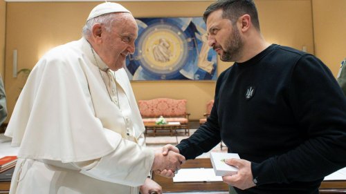 Tod von Franziskus: Selenskyj deutet Absage von Reise zu Papst-Trauerfeier an