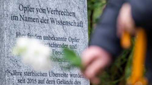 Letzte Ruhe für Opfer im Namen der Wissenschaft: FU-Knochenfunde in Dahlem beigesetzt