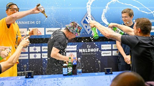 3. Fußball-Liga: Dynamo patzt sich in Liga 2 - Cottbus wieder im Geschäft