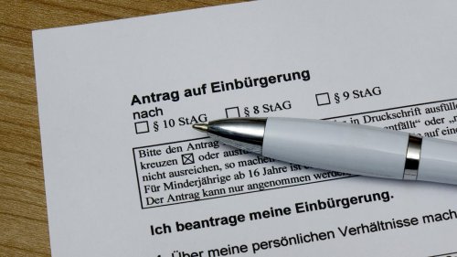 FDP gegen SPD bei Einbürgerungen: „Wer Deutscher werden will, muss wirtschaftlich auf eigenen Beinen stehen“