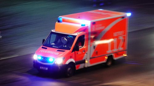 Nach Unfall auf A2: Lkw-Fahrer in Brandenburg eingeklemmt