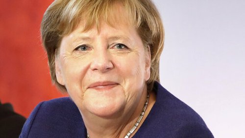 Ära von Angela Merkel endet mit großem Zapfenstreich