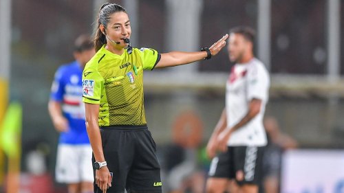 Historisches Ereignis in der Serie A: Maria Sole Ferrieri Caputi pfeift als erste Frau ein Spiel