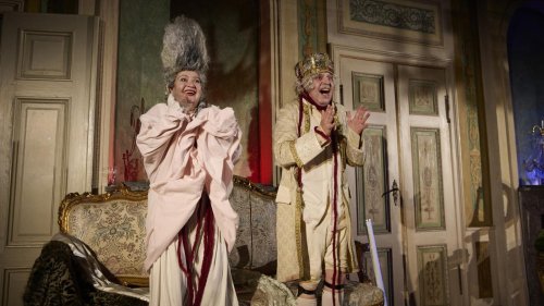 Rollende Köpfe: „Marie-Antoinette oder Kuchen für alle“ im Palais Lichtenau