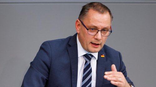 Gespräche mit Botschaftern sind „Selbstverständlichkeit“: AfD-Chef will weiter Verbindungen nach Russland pflegen