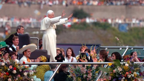 Papst-Biograph Peter Seewald: Benedikt trat offenbar wegen Schlaflosigkeit zurück