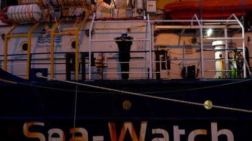 Deutsche Seenotretter warten auf Zuteilung eines Hafens in Süditalien