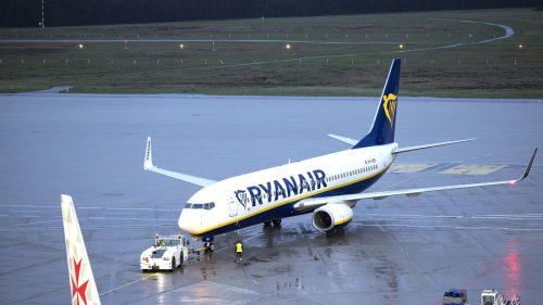 33 Jahre alter Mann: Passagier stirbt kurz nach dem Start eines Flugzeugs in Turin
