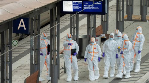 Keine Hinweise auf ein politisches Motiv: 17 Menschen bei Messerangriff in Hamburg verletzt – Frau festgenommen