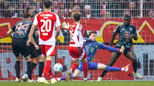 Fußball-Bundesliga: FC Bayern stolpert in Berlin - Remis im Verfolgerduell