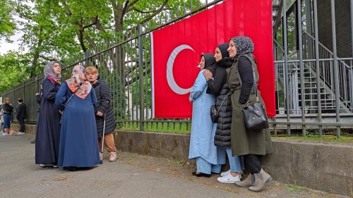 Die türkische Community in Berlin vor der Stichwahl: „Es gibt tiefe Verbindungen weit über die Frage hinaus, wer gewählt wird“