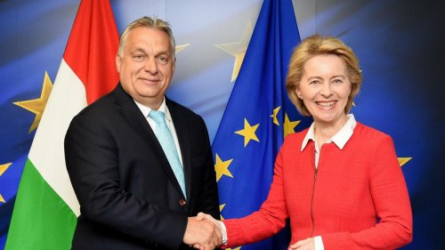 Umgang mit Polen und Ungarn: Ursula von der Leyen hat eine Beißhemmung