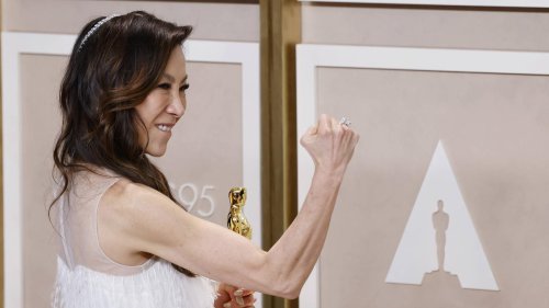 Mit Michelle Yeoh, Rihanna und Lady Gaga: Die schönsten Momente der Oscars in Bildern und Videos