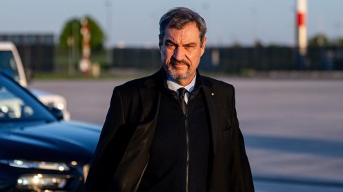 „Würdelose Beerdigungs-Reiseselfies“: Söder empört mit Fotos von Papst-Trauerfeier