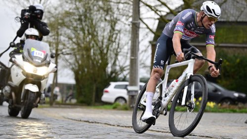 Radsport: „So dumm“: Roubaix-Flaschenwerfer bittet um Entschuldigung