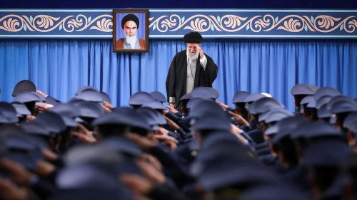 Chameneis Ziel ist Grabesruhe : Irans Revolutionsführer ist gefangen in seiner verhängnisvollen Logik