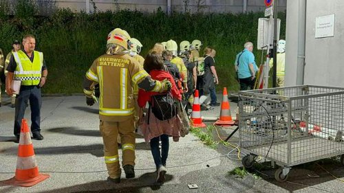 Feuer in Tunnel : Rund 200 Menschen aus Nachtzug in Österreich evakuiert