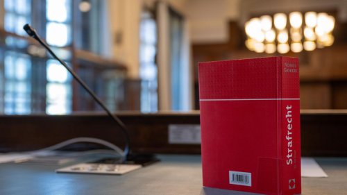 Versuchter Raubmord in Lichtenberg: 80-Jährigen niedergeschossen und beraubt – Lebenslange Haft