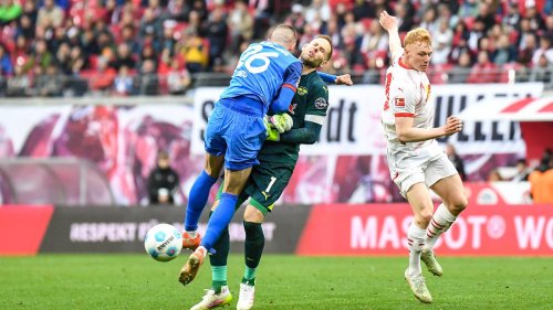 Nach heftigem Zusammenprall im Spiel gegen Kiel: Leipzigs Torwart Gulacsi aus Krankenhaus entlassen