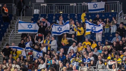 „Es ist schwer, sich auf Sport zu konzentrieren“: Maccabi Tel Aviv zwischen Basketball, Krieg und Exil