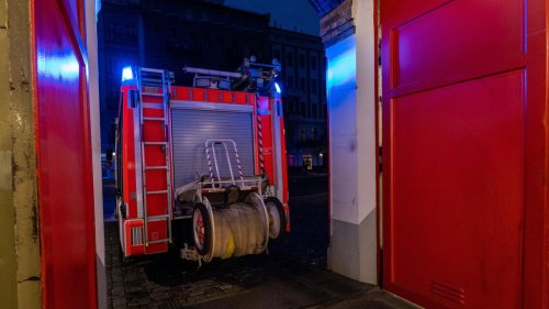 Material hatte sich entzündet: Berliner Feuerwehr löscht Brand in Berliner Nagelstudio