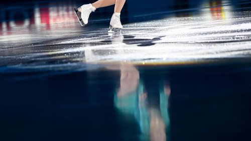 Nach Sturz bei Eröffnungsfeier: Transfeindliche Kommentare gegen finnische Eiskunstläuferin