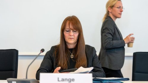 Debatte über Verfassungsschutz: Dauerstreit um SPD-Ministerin belastet Regierungspartei