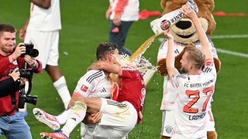 Fußball-Bundesliga: Kein Nachteil: Schmidt sieht Bayerns Ibiza-Reise entspannt