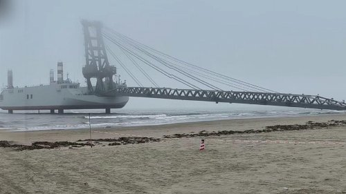 Neuartige Landungsschiffe aufgetaucht : Plant China mit diesen Booten die Invasion Taiwans?