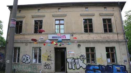 Kein Geld für Potsdamer Jugendclub: Sanierung der Bibliothek statt Ribbeckeck