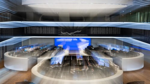 Anleger schütteln Sorgen ab: Dax klettert erstmals über die 24.000-Punkte-Marke