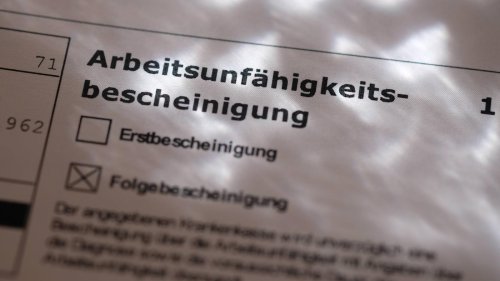 Fehlzeiten wegen Überlastung: Stressbedingter Arbeitsausfall steigt auf neuen Höchststand