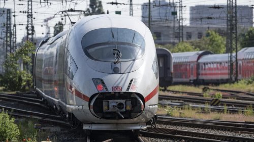 Vorerst keine Warnstreiks: Gewerkschaft und Deutsche Bahn wollen Tarif-Verhandlungen fortsetzen