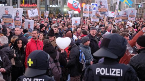 Wegen Attacke bei Corona-Demo: Rechtsextremist Sven Liebich zu Haftstrafe verurteilt