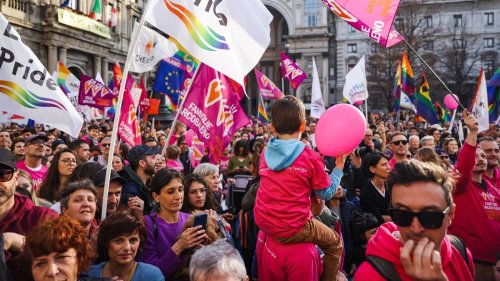 LGBTIQ-Familien in Italien: Melonis Parteifreund findet Leihmutterschaft schlimmer als Kindesmissbrauch