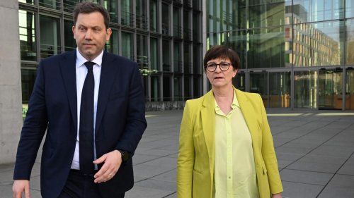 Aufarbeitung des Wahldebakels erst im Sommer: Esken hält personelle Konsequenzen in der SPD-Führung für „notwendig“