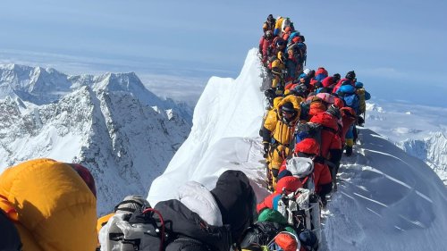 Blut, Eis und Netflix: Die Mount-Everest-Besteigung ist längst zur brutalen Gladiatorenshow geworden