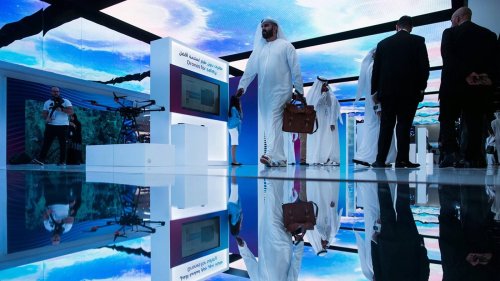 Die eine Messe glänzt, die andere kämpft: Gitex Europe und Greentech Festival gleichzeitig in Berlin