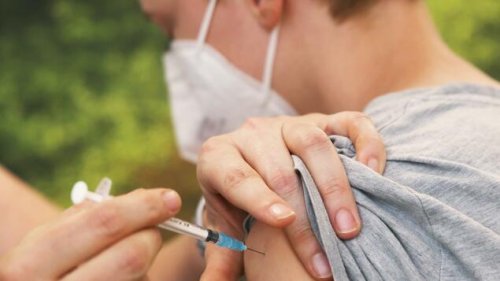 EU-Arzneimittelbehörde prüft dritte Impfung von Biontech für Kinder