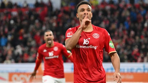 Bundesliga, 18. Spieltag: Bochum kassiert fünf Tore, Bremen mit Befreiungsschlag