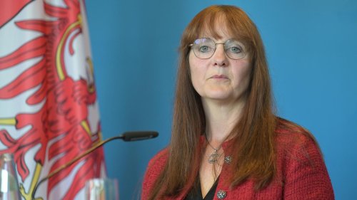 Verfassungsschutz-Affäre in Brandenburg: Der Rücktritt von Ministerin Katrin Lange ist überfällig