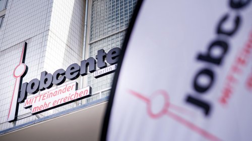 Rund 317.000 Menschen ohne Job: Zahl der Langzeitarbeitslosen ohne deutschen Pass steigt